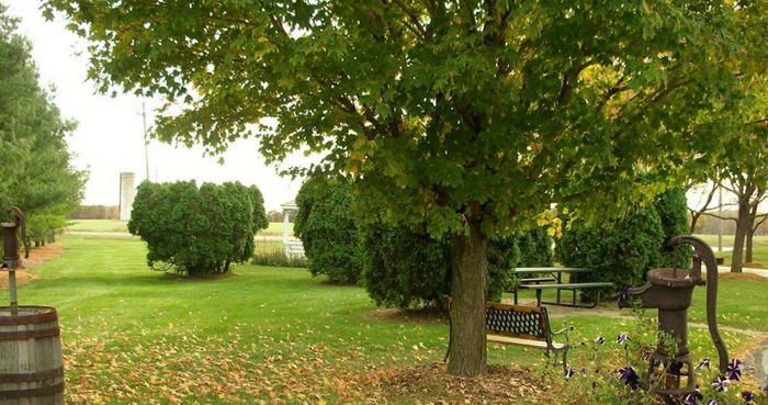 Williamston Inn (Indian Head Motel) - Web Listing (newer photo)